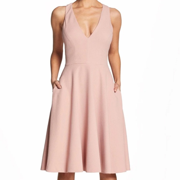Dress the Population Dresses & Skirts - DRESS THE POPULATION CATALINA BLUSH CREPE COCKTAIL DRESS MEDIUM